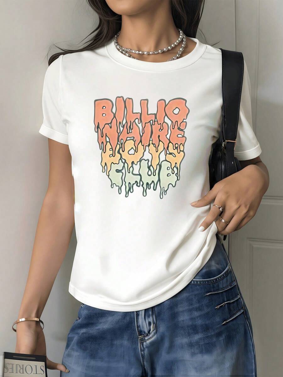 Melted Lettering Conveys A Modern, Urban Energy That Symbolizes Fluidity, Creativity, And A Free Attitude. This Casual Women's T-Shirt With A Striking Visual Effect Is Perfect For Everyday Style. - 白色 - 查看 1