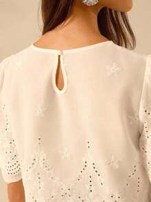 Blusa corta de mujer con hombros fruncidos, de encaje calado y lavable, para vacaciones - Blanco - Ver 6