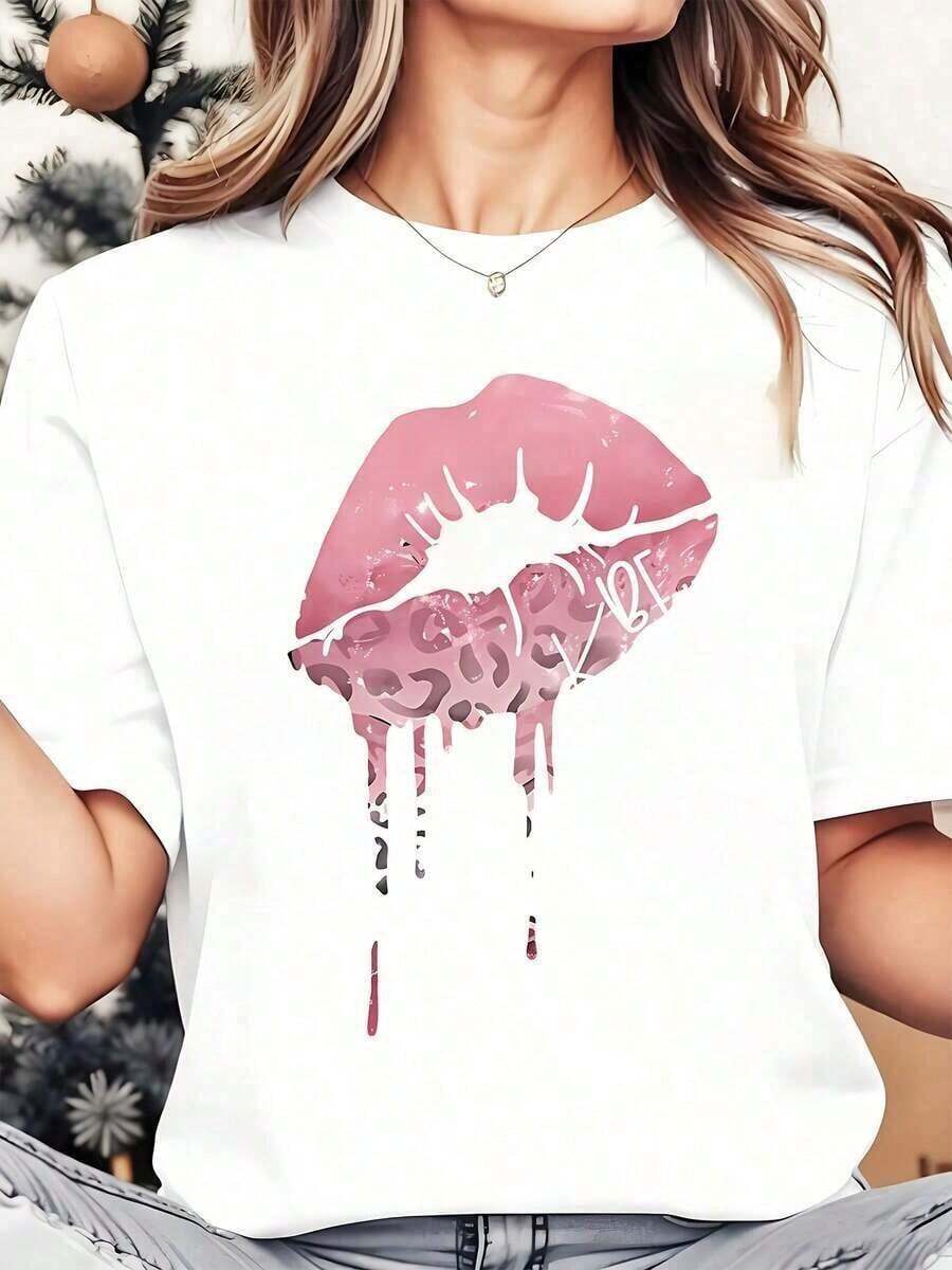 Women's T-Shirt With A Graphic Design Featuring A Lip Print And Dripping Effect. Artistic Style, Casual Garment For A Modern And Bold Everyday Look, Perfect For Parties, Casual Outings, And Urban Style. Bestselling T-Shirt. - 白色 - 查看 1