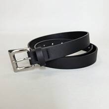 1 chiếc thắt lưng đen kiểu dáng tối giản với khóa bạc dành cho nữ, thích hợp cho phong cách thường ngày. - Nhiều màu - Xem 3