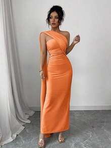 Vestido ajustado de corte elegante con plisados en la cintura, hombros oblicuos, espalda con abertura y tejido brillante elástico y suave, en color albaricoque de moda europea y americana para fiesta, cita, San Valentín - Naranja - Ver 5