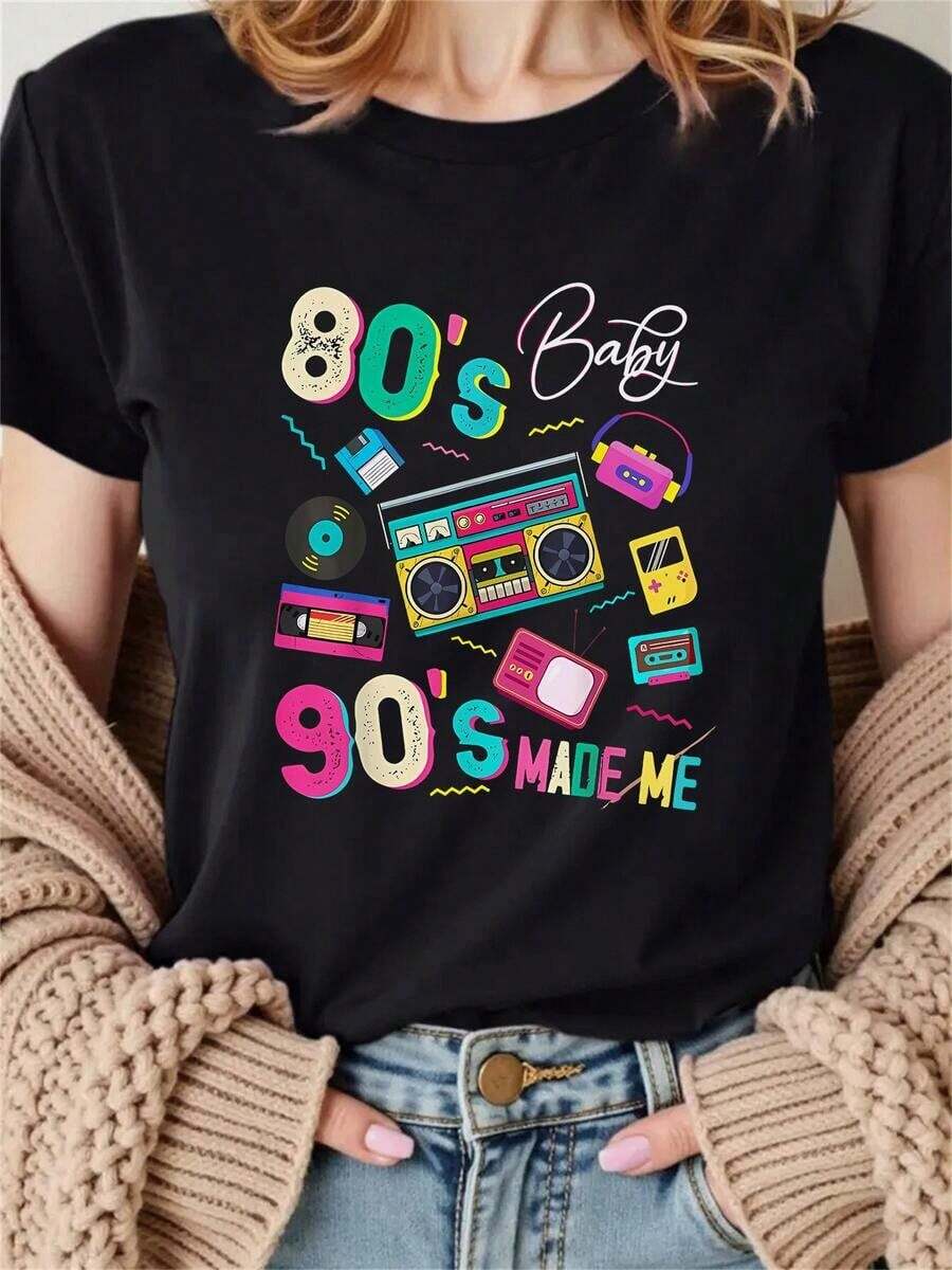 Women's Clothing. Colorful Graphics Celebrating 80s And 90s Pop Culture With Vintage Cassette Radio And Retro Console Evoking Youthful Nostalgia. Women's T-Shirt, 100% Cotton. - 黑色 - 查看 1