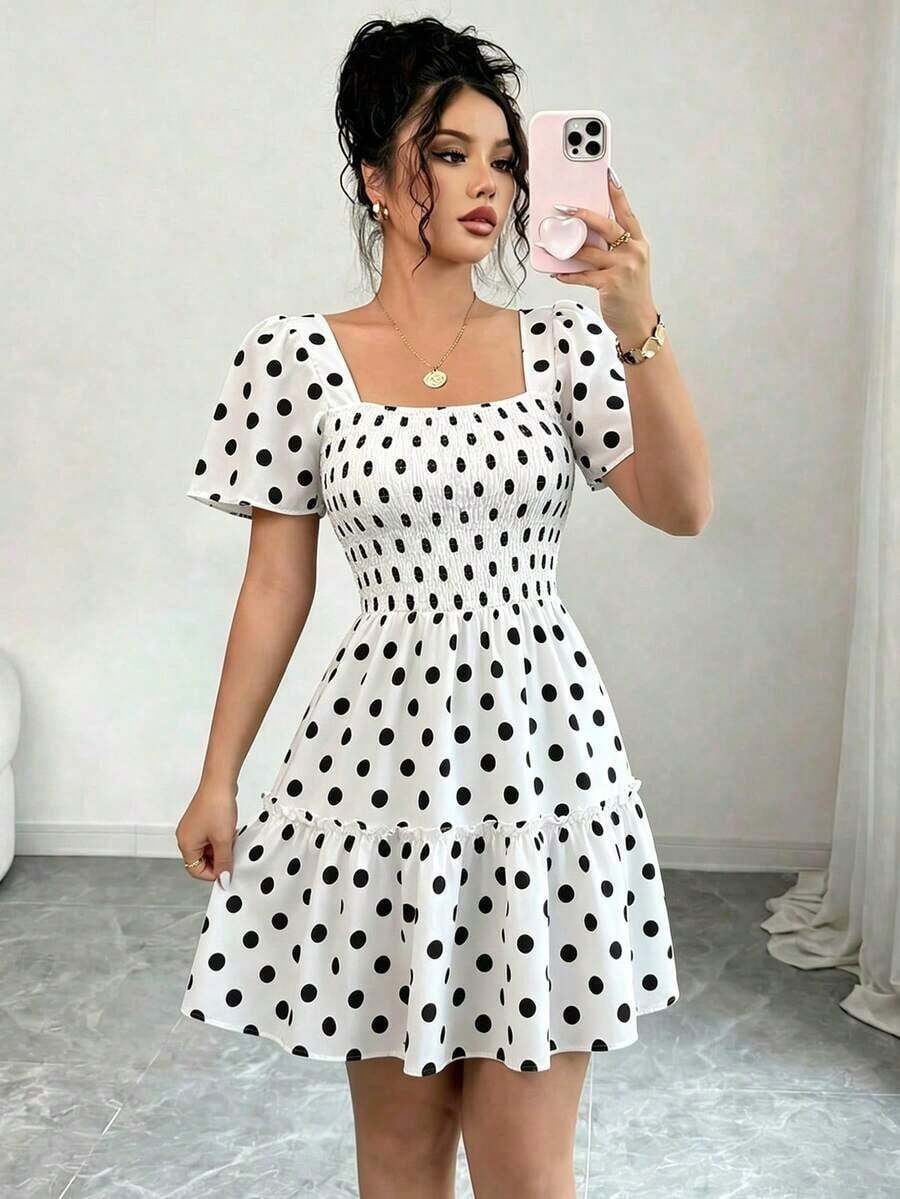 Vestido corto de verano para mujer con cuello cuadrado, mangas acampanadas y volantes en el bajo - Blanco - Ver 1