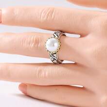 Vintage Textured Women's Ring, Dual-Color Carved Craftsmanship, Creates A Casual And Gathering Atmosphere, Suitable For Daily Life And Holiday Gatherings, A Perfect Gift For Her - Silver - View 2