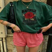 Heartfelt Daily Casual Graphic T-Shirt 100% Cotton Oversized Soft Breathable Casual Crewneck Short Sleeve Top Aesthetic Daily Vintage Red Rose Design For Casual Wearers Fashion Lovers Daily Outfit Enthusiasts Gift Givers - Verde - Ver 2