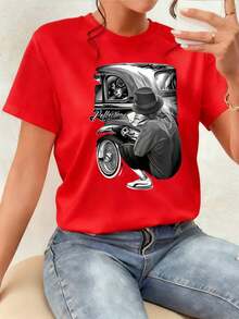 The Image Shows A Man In A Hat Reflecting His Own Skull In A Car While A Woman With A Painted Face Observes Him, Symbolizing The Duality Between Life And Death And Deep Introspection. Women's T-Shirt 100% Cotton. New Summer Women's T-Shirt, Casual And Comfortable Crew Neck Top - 紅色的 - 查看 12