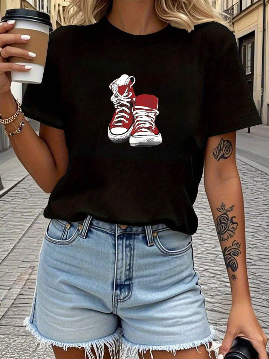 Women's Short-Sleeved, Crew-Neck T-Shirt With A High-Top Canvas Shoe Illustration, Ideal For Spring And Summer. Perfect For Casual Outings, Holiday Gifts, Get-Togethers With Friends, Music Festivals, And Vacation Outfits. - 黑色 - 查看 1