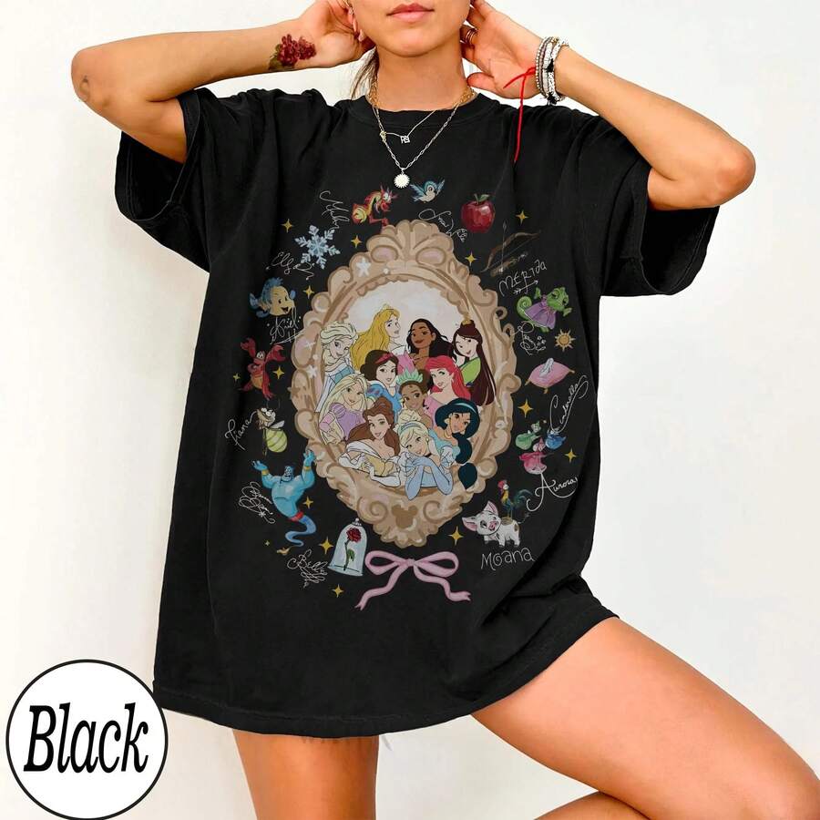 Retro Coquette Bows Watercolor Disney Princess Shirt, Disney Aurora Ariel Belle Cinderella Tiana Shirt, Magic Kingdom Disneyland Girl Trip Disney Oversized T-Shirt - 黑色 - 查看 1