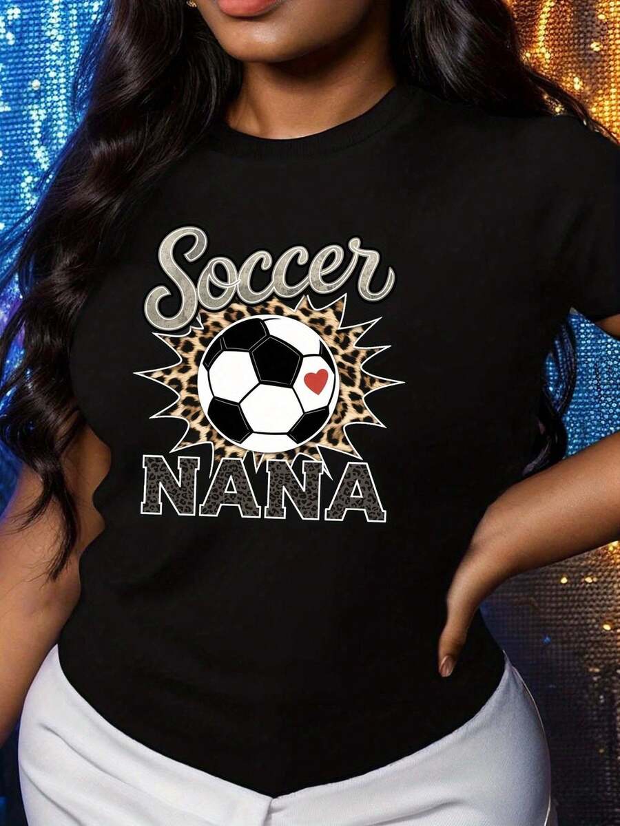 Talla Grande - Camiseta de Fútbol con Estampado "Football Nana" para Mujer - Estampado de balón de fútbol negro y "Football Nana", corte cómodo, manga corta, cuello redondo, top casual, adecuada para todas las estaciones, camiseta transpirable, ropa casual, camiseta de fútbol, tela duradera, diseño dinámico, material suave, top estampado, estilo de vida. - Negro - Ver 1