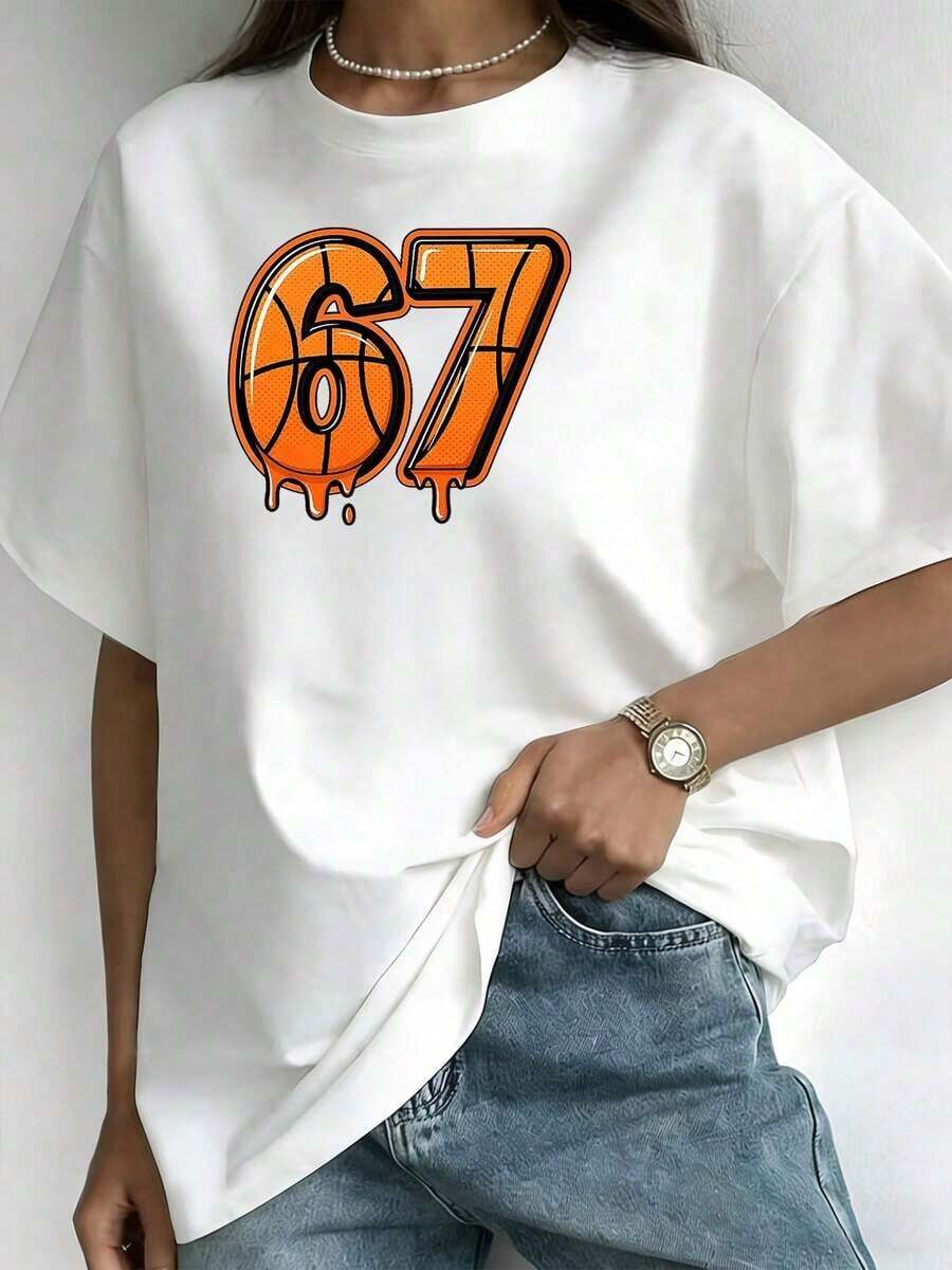 Women's Dripping Basketball Graphic Print T-Shirt Number 67, Sports Fan T-Shirt, Soft Pure Cotton, Casual Style For Game Day Or Everyday Wear, Unique Gift For Women. - 白色 - 查看 1