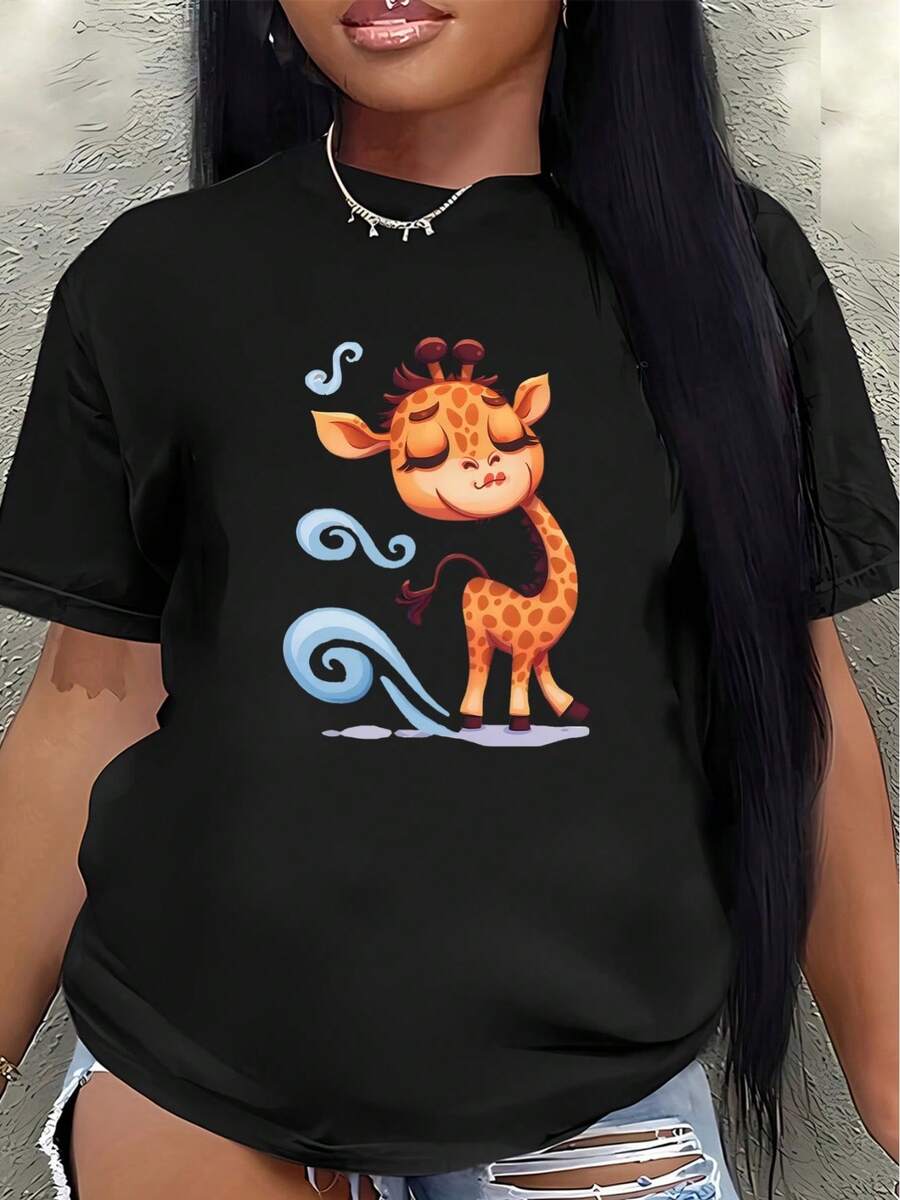Women's Short-Sleeved T-Shirt In Polyester With A Giraffe Print. Lightweight And Durable, It's A Great Choice For Casual Wear At Home Or In Cafes. The Soft Fabric Features Fun Animal Prints, Making It A Comfortable Option For Everyday Wear. Women's Blouses > Clothing - 黑色 - 查看 1