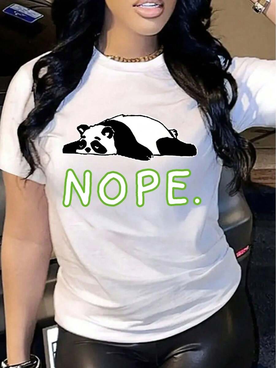 Soft 100% Cotton T-Shirt. Women's Plus-Size T-Shirt With A Panda Print And The Word "NOPE," In A Casual, Loose-Fitting Style. Breathable Cotton T-Shirt That Goes With Everything. - 白色 - 查看 1
