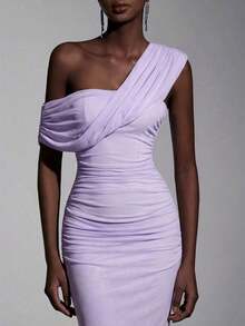 Vestido largo elegante de malla con un hombro, fruncido y ajustado, adecuado para bodas, eventos formales y vestidos de dama de honor - Morado Violeta - Ver 5