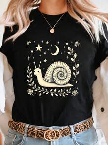 Women's T-Shirt With Astral Snail Print - Short-Sleeved, Round-Neck T-Shirt With Snail And Planet Prints - Medium Stretch, Casual Spring/Summer Style - Machine Washable, Regular Fit, Suitable For Everyday Wear And Themed Occasions. - 黑色 - 查看 1