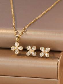 Set de 3 piezas de collar y aretes de mujer enchapado en oro con diseño de trébol de cuatro hojas, joyería con diseño de halo de diamantes, regalo de primavera para el Día de la Madre, cumpleaños o aniversario - Multicolor - Ver 1