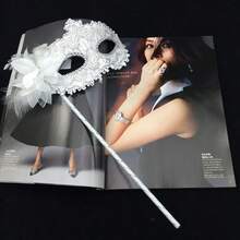 Mặt nạ ren nửa mặt, phụ kiện hóa trang Halloween, trang phục cosplay, có lông vũ và hoa cài bên hông, mặt nạ cầm tay dự tiệc hóa trang. - Nhiều màu - Xem 2