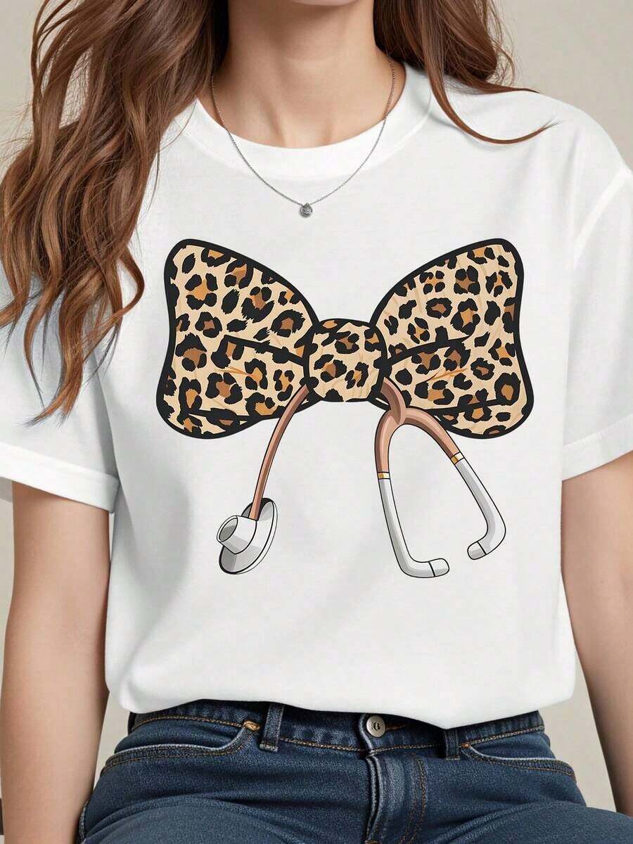 New Fashionable Women's T-Shirt With Round Neck, Leopard Print, Bow And Stethoscope, Casual And Loose Design, Fashionable Women's Top With Medical Theme, For Healthcare Workers' Celebrations, Versatile Design Ready For Summer. - 白色 - 查看 1