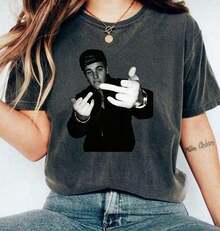 SWAG 2026 Coachella 2000s Pop Nostalgic T-Shirt, With You Era Album Theme Tee, New For Men And Women, 100% Cotton, Distinctive Portrait Print, Crew Neck, Short Sleeve, Streetwear, Breathable, Soft, Unisex T-Shirt For Summer Outings, Casual Daily Wear For JB XRKB Fans - 黑色 10 - 查看 6