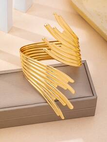 1pc Fashionable Unique Exaggerated Elegant Geometric Textured Open Bangle Bracelet, Suitable For Women's Daily Wear - Yellow Gold - View 3