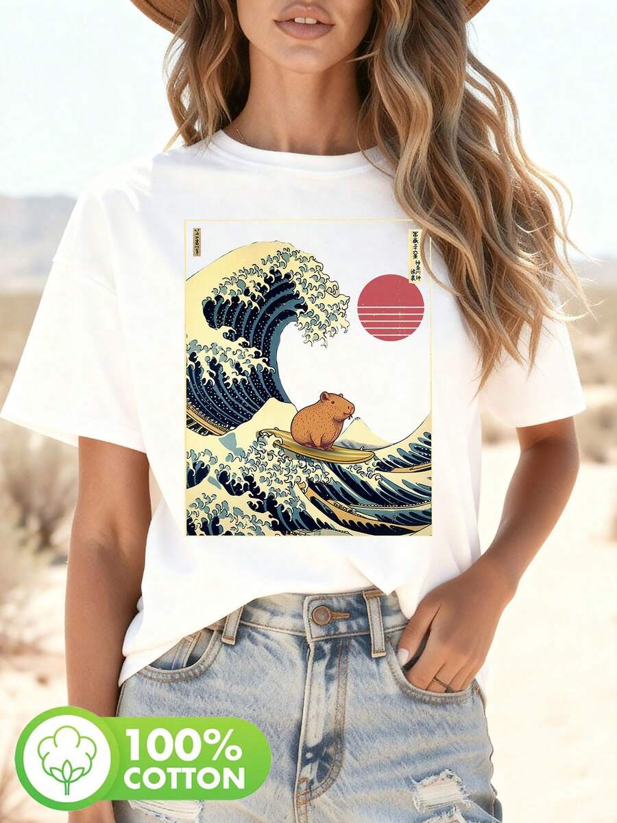 Small Capybara On Yellow And Blue Waves With A Red Sun, Funny Capybara Surfing In Kanagawa, Japan, Printed T-Shirt, Casual Short Sleeve Round Neck Top, For Summer And Spring, Women's Blouses. - 白色 - 查看 1
