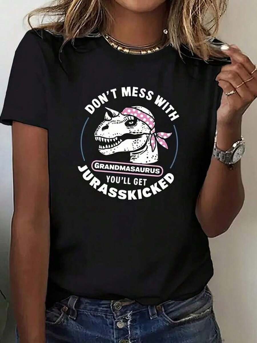 Women's Casual Short Sleeve Crew Neck Printed T-Shirt. Don't Get With Abuelosaurio Or You'll Receive A Juropat. Sizes S-3XL. Fashionable, Comfortable, And Breathable. Machine Washable. - 黑色 - 查看 1