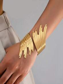 1pc Fashionable Unique Exaggerated Elegant Geometric Textured Open Bangle Bracelet, Suitable For Women's Daily Wear - Yellow Gold - View 6