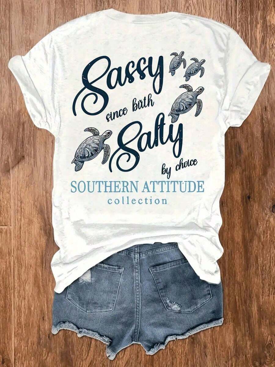 Women's Summer T-Shirt With Turtle Print And "Sassy Since Salty" Graphic, Women's Summer Graphic Tees, Turtle And Ocean Print T-Shirt, Suitable For Summer, Beach Vacation, Beachwear, Suitable For Loose And Comfortable T-Shirts, White T-Shirt. - 白色 - 查看 1