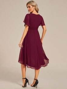 Vestido de dama de honor de gasa con pliegues y mangas con volantes, vestido de noche elegante para invitados de boda en primavera - Burdeos - Ver 2