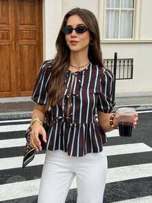 Camisa de mujer de cuello redondo y manga corta, camisa con estampado de cebra con lazo y manga abullonada, blusa de mujer de verano con volantes en el bajo y cuello en V, ajuste regular, manga abullonada, uso casual diario, blusa casual con estam - Marrón - Ver 5