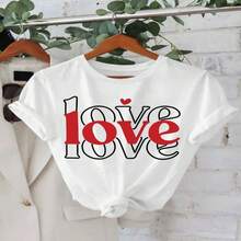 Camiseta blanca y roja para mujer con estampado de AMOR, corazón y letras Top casual de manga corta y cuello redondo, tejido transpirable y opaco, camiseta opaca lavable a máquina para primaver S-XXXL - Blanco - Ver 1