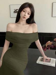 Vestido de mujer con escote ilusión descubierto de hombros y cintura fruncida, elegante para bodas y citas - Verde militar - Ver 8