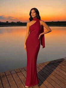 Vestido largo de satén azul nebuloso con cuello de bufanda sin mangas y ajustado para mujer, ideal para bodas y primavera - Burdeos - Ver 1