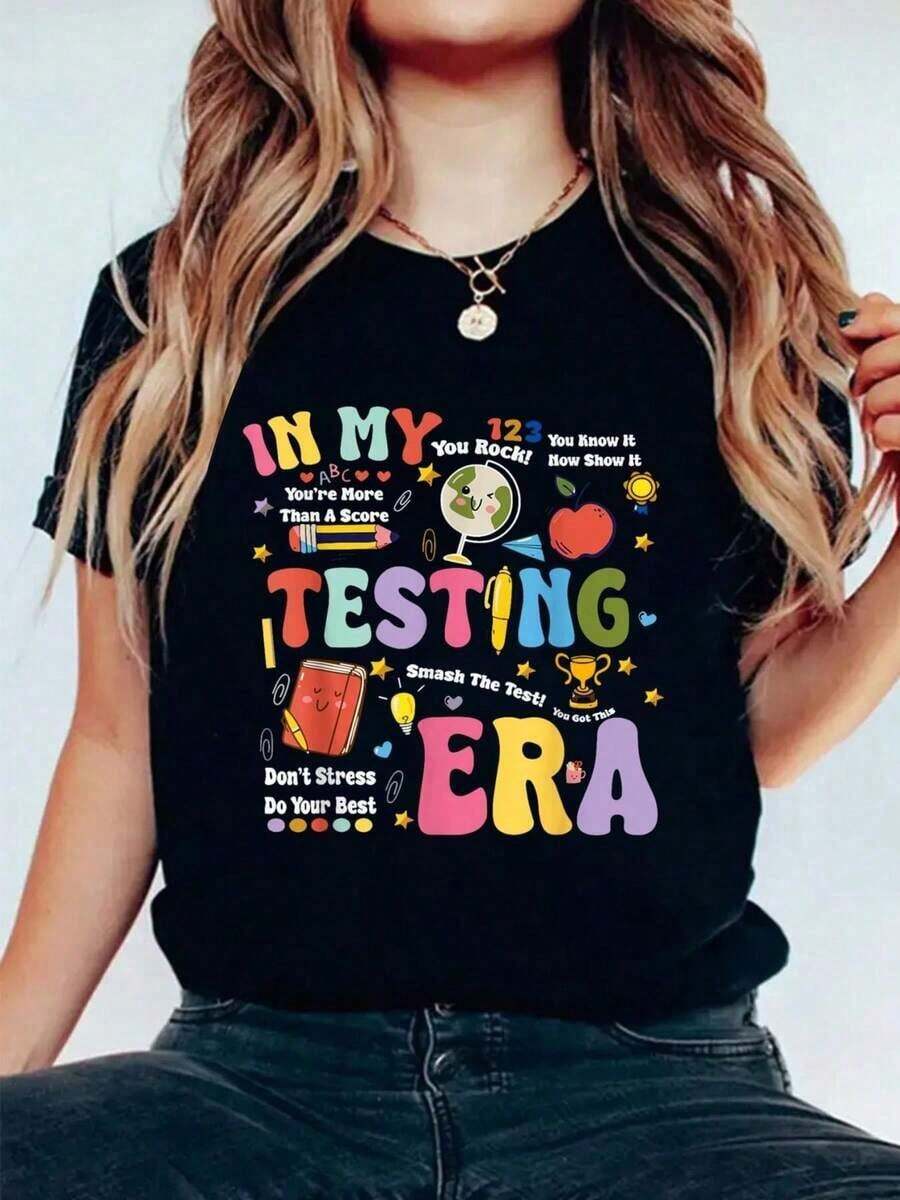 Camiseta Motivacional "Groovy In My Testing Era" para el Día del Maestro, Camiseta de Algodón Estampada para Verano, Top Suave de Manga Corta para Mujer, Camiseta Elegante y Cómoda para Mujer, Camisetas Gráficas, Camiseta Unisex de Algodón Premium con Cuello Redondo - Corte Clásico para Comodidad Diaria - Negro - Ver 1