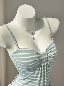 Camiseta ajustada con pliegues en el busto a rayas rosas para el verano - verde menta - Ver 9