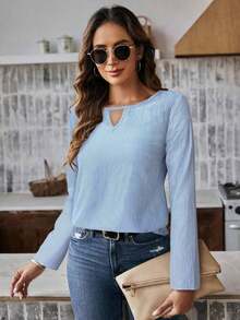 Camisa casual de mujer con estampado total y cuello calado - Azul y blanco - Ver 3