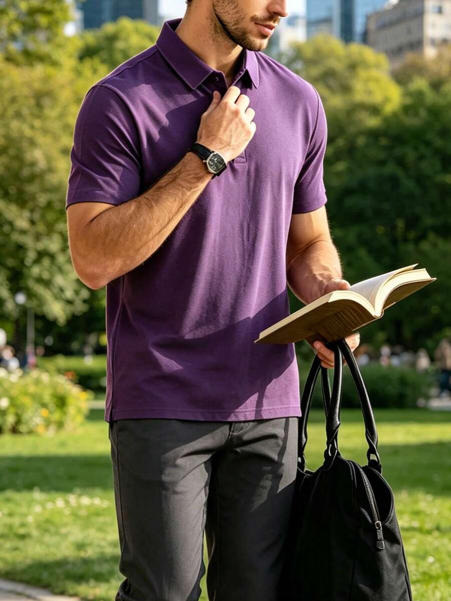 Áo polo thể thao nam màu tím trơn, chất liệu polyester, dáng rộng, mềm mại và nhẹ.