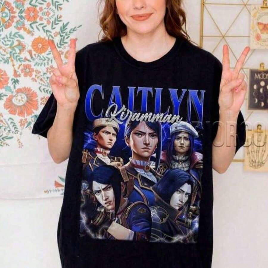 Camiseta gráfica Caitlyn Kiramman LoL Arcane City Style, colores, estilo fantástico, ropa de mujer.blusas para mujer playeras de mujer vestidos casuales para mujer y2k playeras deportivas para mujer verano camisetas ropa de mujer Fashion Perfect For Daily - Negro - Ver 1
