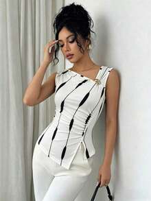 Elenzya Camiseta de mujer de unicolor con decoración metálica y cuello asimétrico - Blanco y Negro - Ver 5