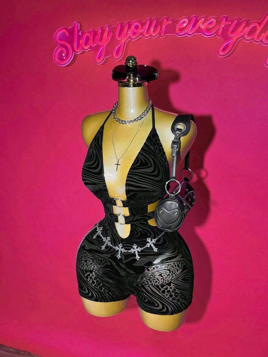 Nuevo Mono Corto para Mujer, Estilo Urbano Y2K Primavera/Verano, Sexy, Negro, Ajustado, de Tela PU Texturizada Color Borgoña con Decoración Metálica y Cuello Halter Calado.Adecuado para el Día de San Valentín, citas, fiestas, reuniones, días festivos, conciertos, discotecas, clubes nocturnos, salidas cotidianas, Año Nuevo, celebraciones, atuendos para brunch, chicas atractivas, vacaciones.Ropa de Viaje, Estilo Urbano, Y2k - Negro - Ver 1
