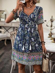 Vestido con estampado floral de cuello con cordón y fleco - Azul marino - Ver 5