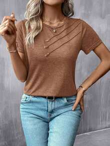 Camiseta casual de mujer con cuello redondo y detalle de botones - Marrón - Ver 4