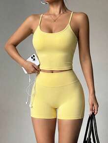 Conjunto informal de verano de 2 piezas para mujer Aoqta Sports, unicolor, camiseta sin espalda ajustada y sexy con acolchado, y shorts de cintura alta con control de abdomen, adecuado para yoga, correr, entrenamiento y uso diario - Amarillo claro - Ver 3