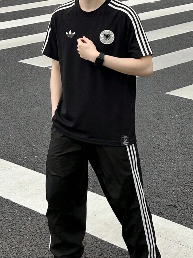 adidas originals 圓領套頭三條紋舒適短袖T卹 男款 - 黑色 - 查看 1