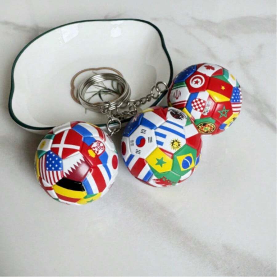 Llavero colgante de plástico ABS con bandera del mundo y fútbol, adorno y recuerdo para aficionados, para adolescentes y adultos, decoración colgante para mochila/llavero, regalo para eventos deportivos y festivos