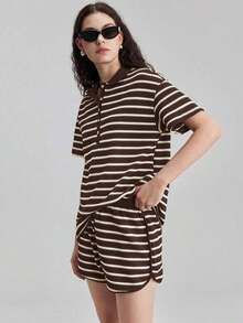 Conjunto de 2 piezas para mujer Verano 2026SS, top de polo de manga corta con rayas de contraste y shorts con bolsillos, adecuado para uso casual, de negocios, vacaciones, playa, fiesta de cumpleaños, uniforme de maestro, viajes, estilo urbano chic, - Marrón Chocolate - Ver 5