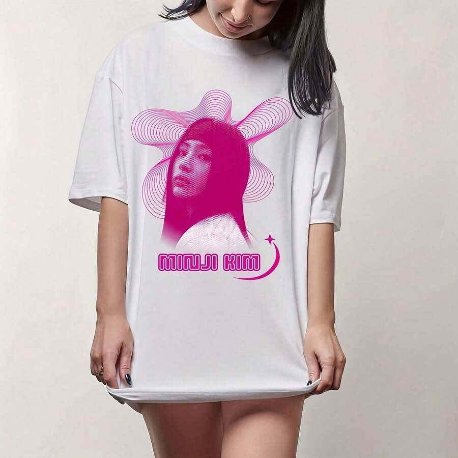 An Syian Tin Drum 80s Music Synth Best Seller Top 583Made From 0G Heavyweight Cotton, This Offers The Perfect Balance Of Comfort And Structure. Soft To The Touch But Built To Last,220G heavyweight 100% cotton T-shirt. with butterfly print pattern, suitable for girls and wo's short sved round neck inspirational shirt, cute aesthetic Y2K style summer top, suitable for outdoor, family, work or street wear casual loose daily T-shirt - Blanco - Ver 1