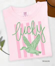 Lucky Duck T-Shirt, Preppy Coastal Graphic Tee, Coastal Beach Shirt, Coastal Vibe, Vacation Summer Outfits For Women 100 Percent Cotton Baggy Graphic - 粉色 - 查看 1