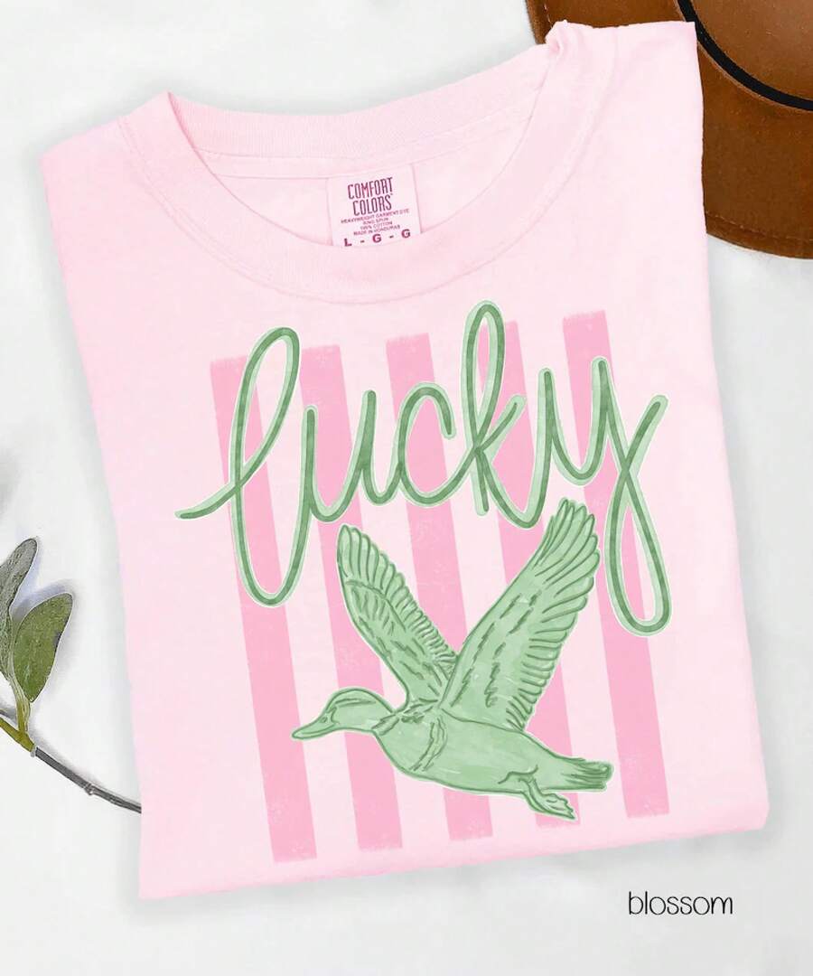Lucky Duck T-Shirt, Preppy Coastal Graphic Tee, Coastal Beach Shirt, Coastal Vibe, Vacation Summer Outfits For Women 100 Percent Cotton Baggy Graphic - 粉色 - 查看 1