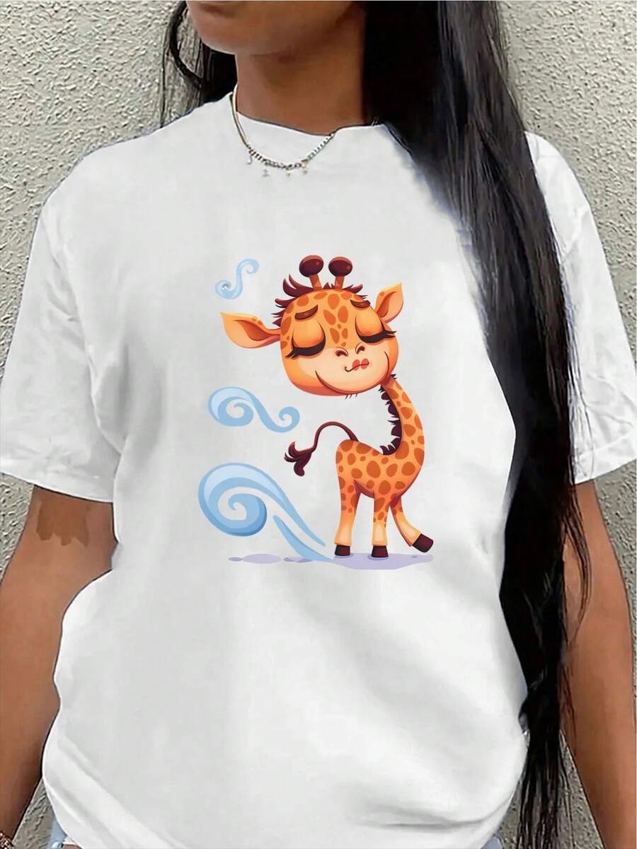 Women's Short-Sleeved T-Shirt In Polyester With A Giraffe Print. Lightweight And Durable, It's A Great Choice For Casual Wear At Home Or In Cafes. The Soft Fabric Features Fun Animal Prints, Making It A Comfortable Option For Everyday Wear. Women's Blouses > Clothing - 白色 - 查看 1