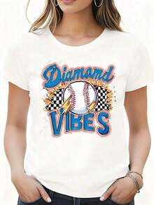 Camiseta Blanca para Mujer con Estampado Gráfico de Béisbol 'Diamond Vibes', Ropa Casual para Fanáticas de Deportes y Estilo Diario, Hogar, Viajes, Festivales, Fiestas Adecuado como regalo. playera de mujer. blusas>elegantes. boho chic,Top de mujer suave, transpirable y cómodo, ideal para primavera, verano y otoño, perfecto para vacaciones, viajes y uso diario. - Blanco - Ver 4